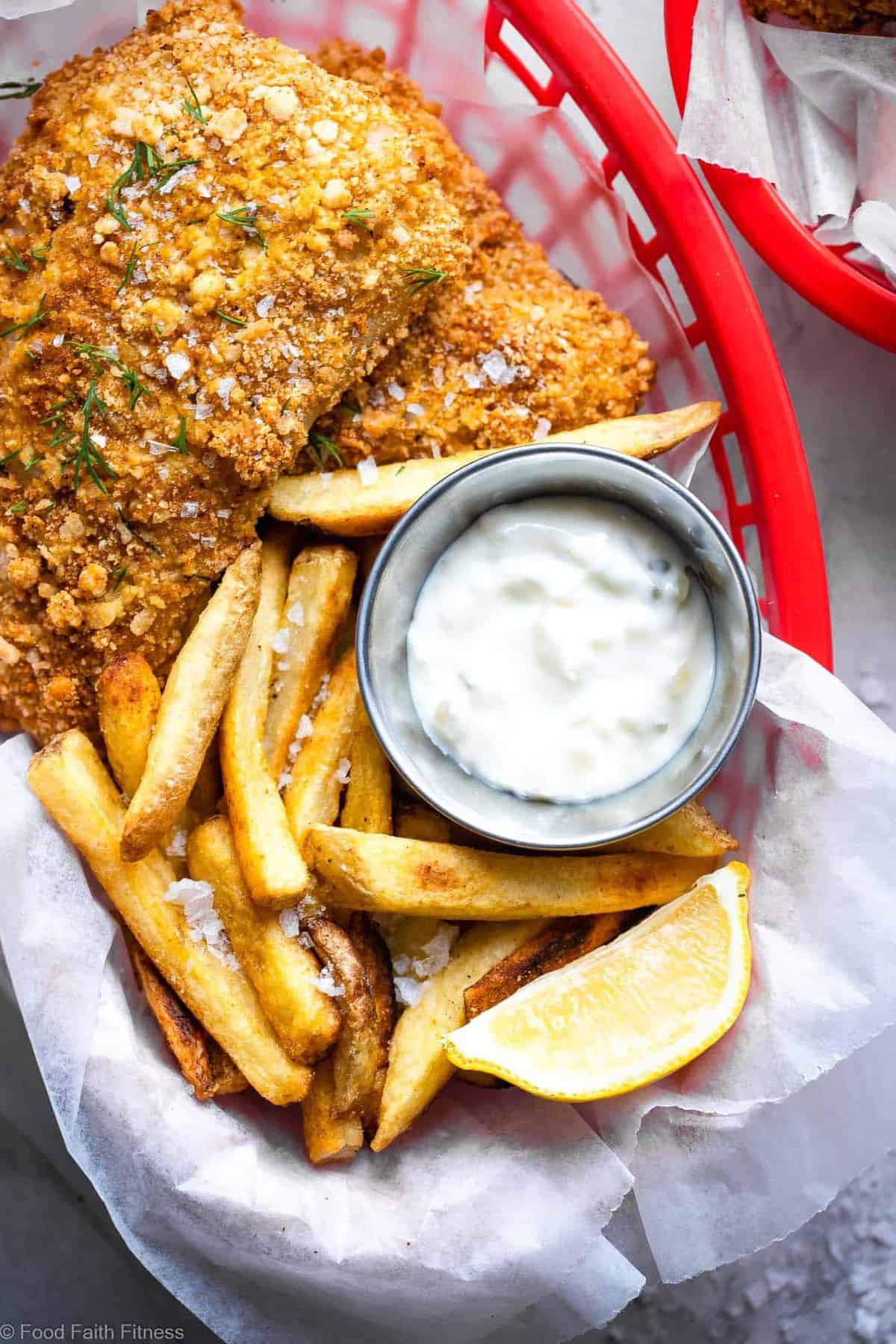 Crispy Air Fried Fish -  SO easy to make and you will never believe it's oil free! Serve it with a healthy Greek yogurt tartar sauce for a dinner that is only 200 calories, 2 Freestyle points and protein packed! | #Foodfaithfitness |  #Glutenfree #Healthy #Airfryer #Nutfree #WeightWatchers