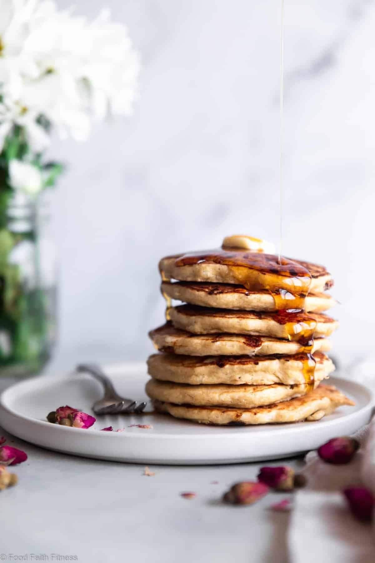 Fluffy Cottage Cheese Pancakes - These easy pancakes naturally gluten free and protein packed! Make them ahead for healthy breakfasts or make them on weekends! Great for kids and adults. | #Foodfaithfitness | #Glutenfree #healthy #breakfast #pancakes